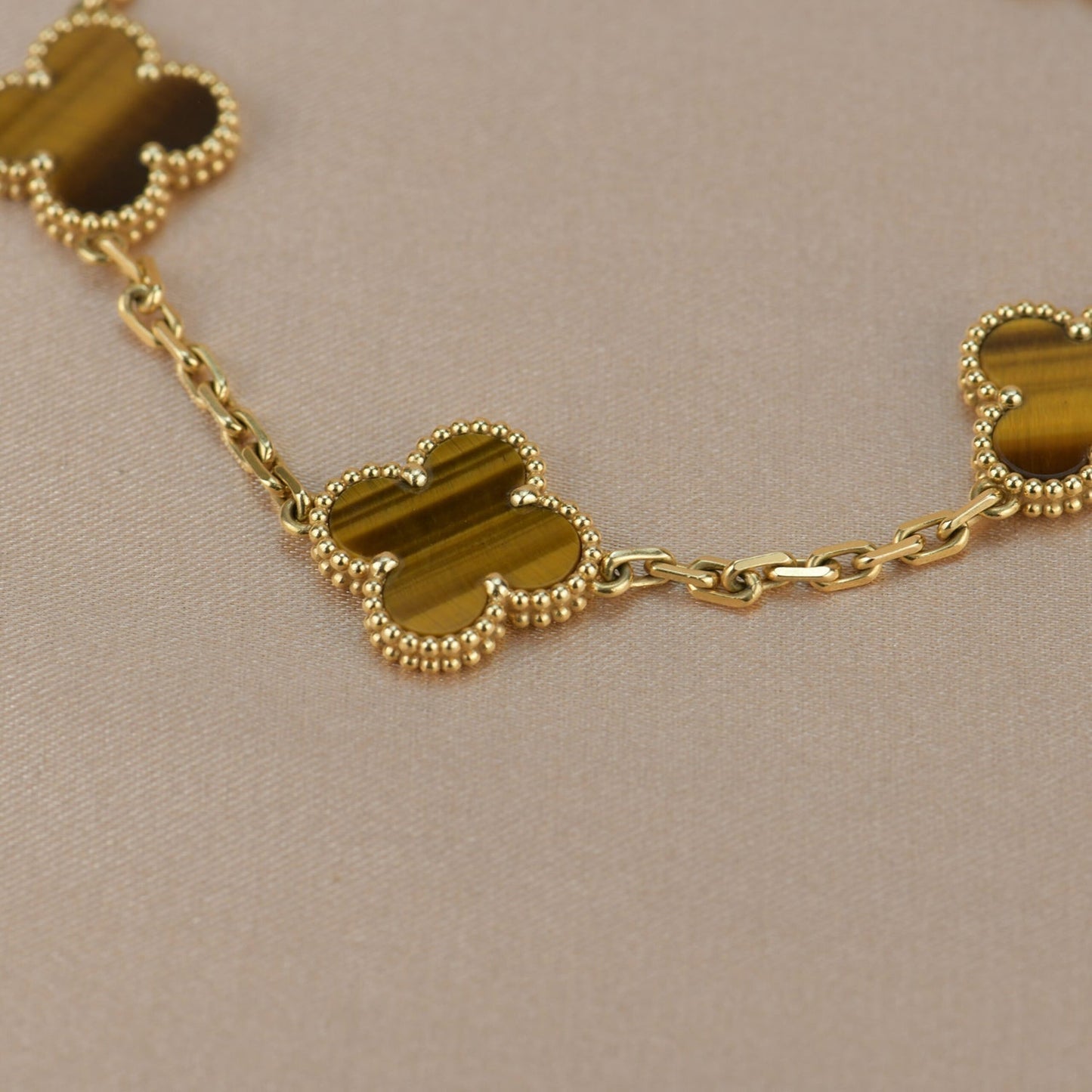 [CharmAmor]CLOVER  5 MOTIFS TIGER EYE BRACELET