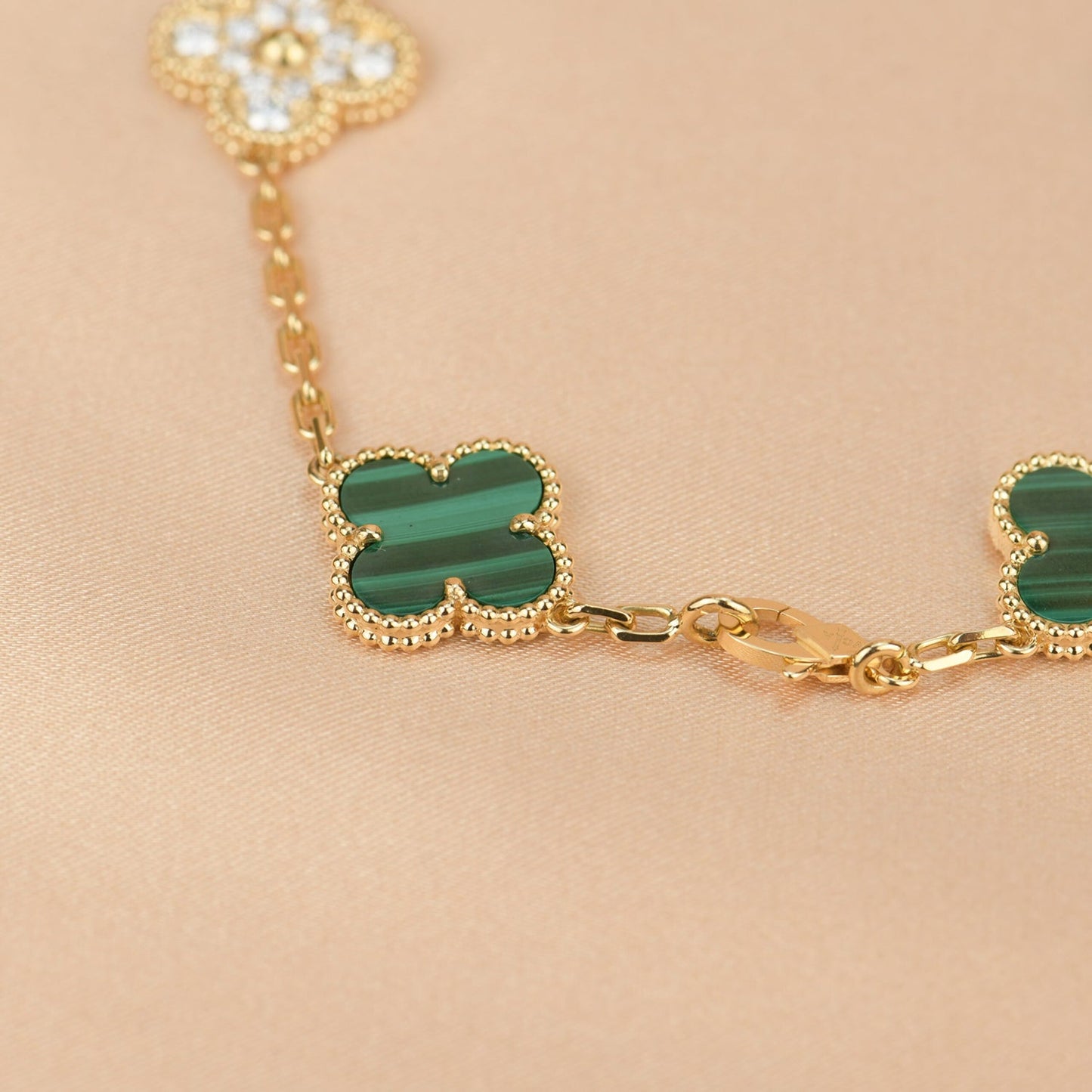 [CharmAmor]CLOVER  5 MOTIF MALACHITE DIAMOND BRACELET