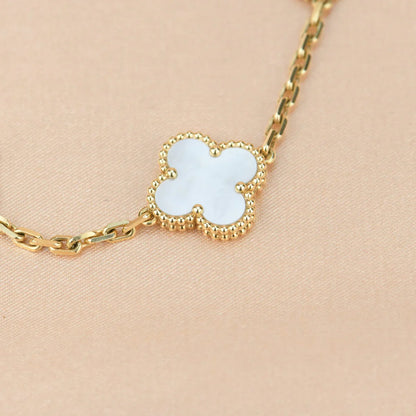 [CharmAmor] CLOVER WHITE PEARL MOP 5 MOTIF BRACELET COLLECTION
