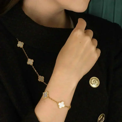 [CharmAmor] CLOVER WHITE PEARL MOP 5 MOTIF BRACELET COLLECTION