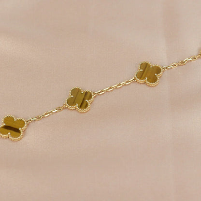 [CharmAmor] CLOVER 5 MOTIFS TIGER EYE BRACELET COLLECTION
