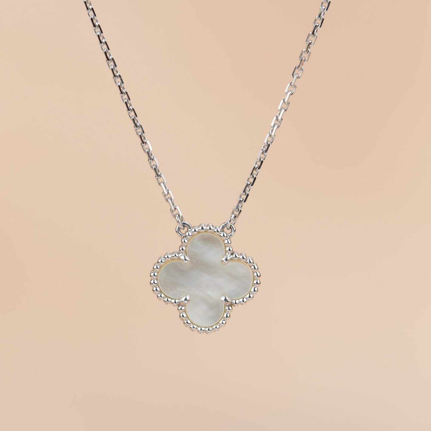 [CharmAmor]CLOVER  15MM WHITE MOTHER-OF-PEARL SILVER