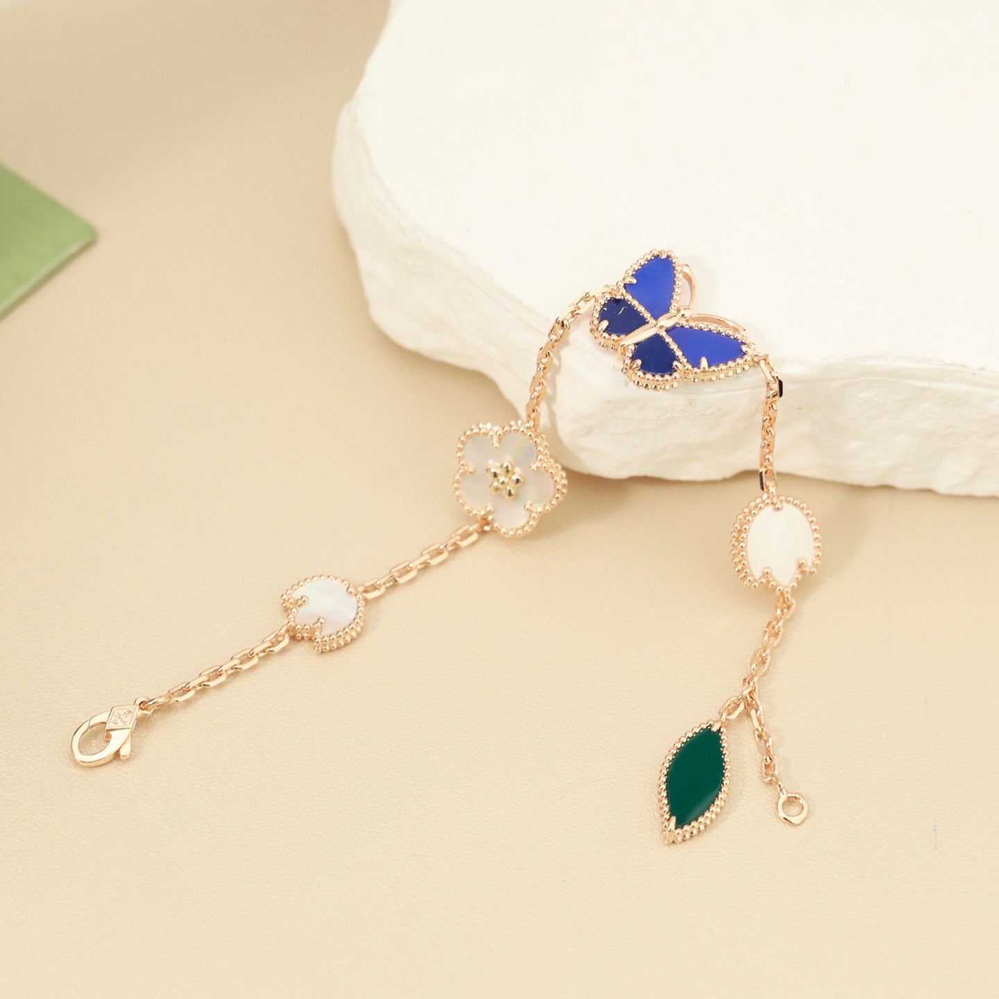 [CharmAmor]LUCKY SPRING BUTTERFLY 5 MOTIF BRACELET