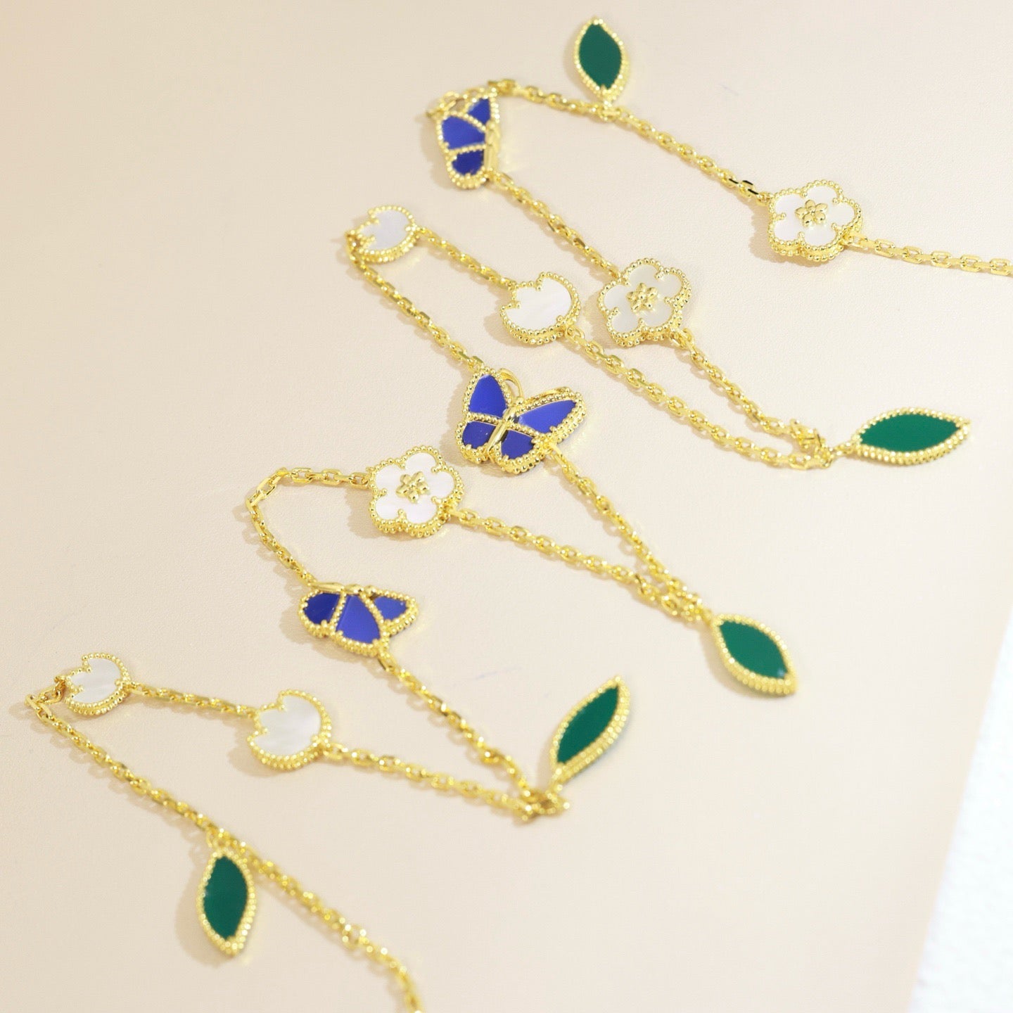 [CharmAmor]LUCKY SPRING BUTTERFLY 15 FLOWER NECKLACE