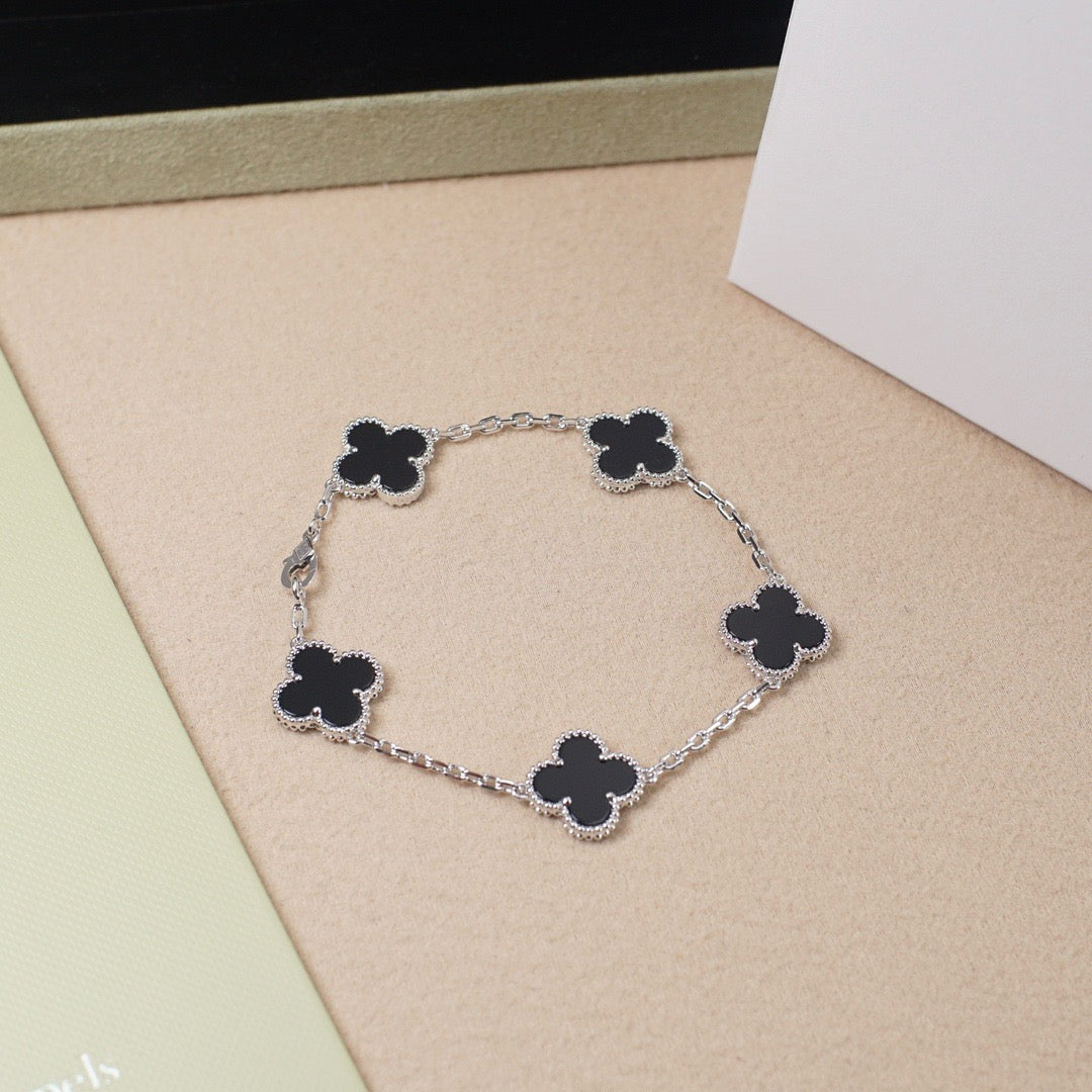 [CharmAmor]CLOVER 5 MOTIF ONYXS  BRACELET SILVER