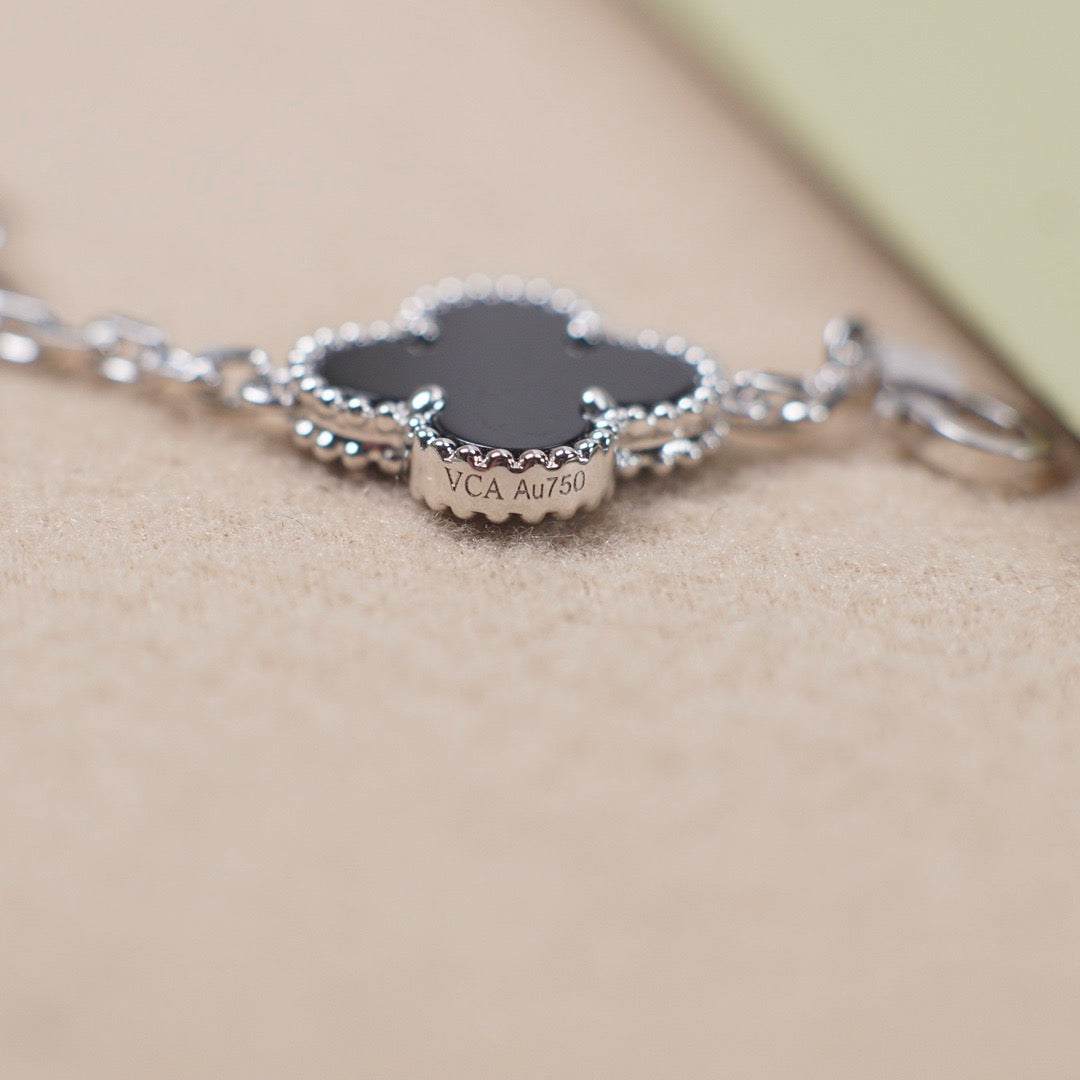 [CharmAmor]CLOVER 5 MOTIF ONYXS  BRACELET SILVER