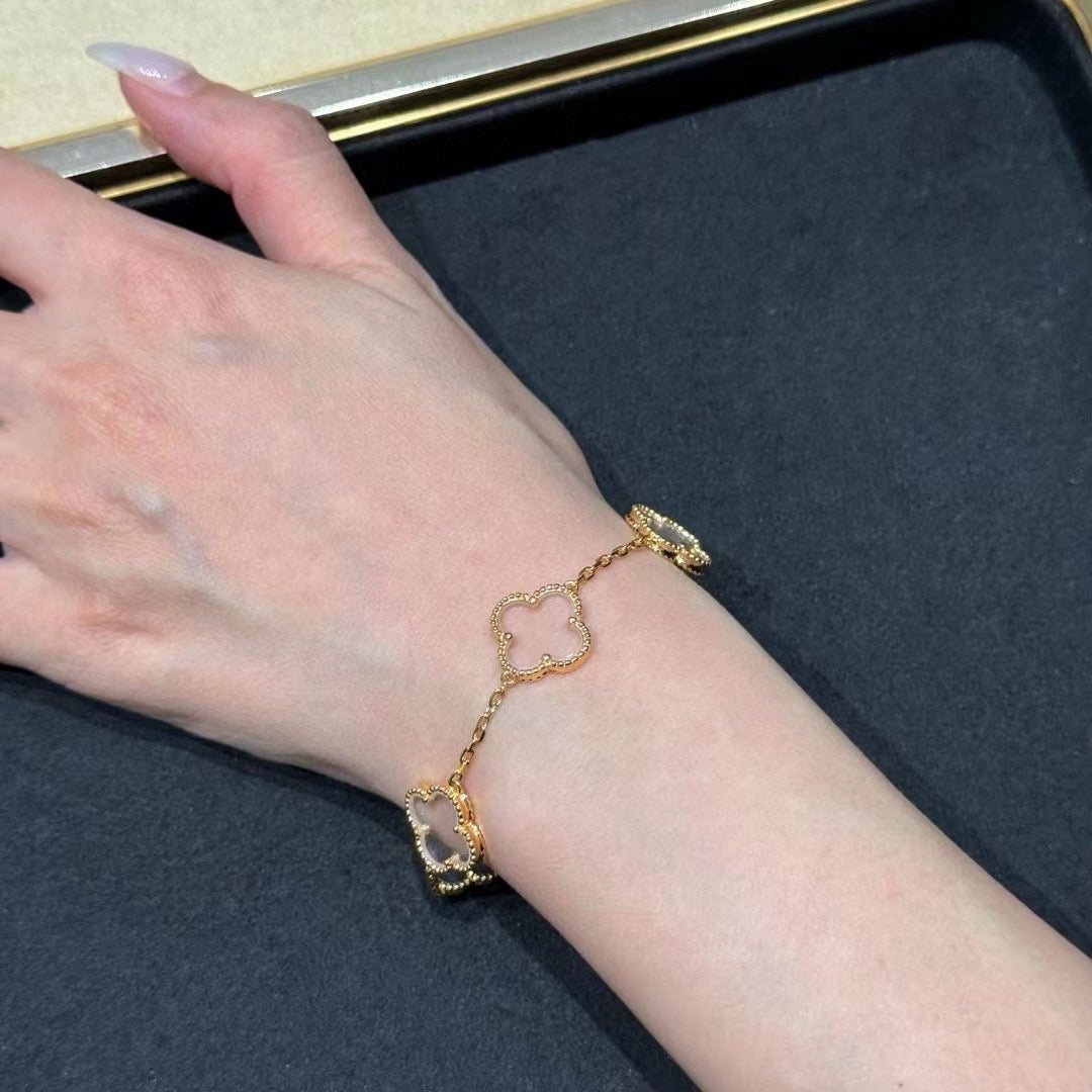 [CharmAmor]CLOVER 5 MOTIF ROCK CRYSTAL PINK GOLD BRACELET
