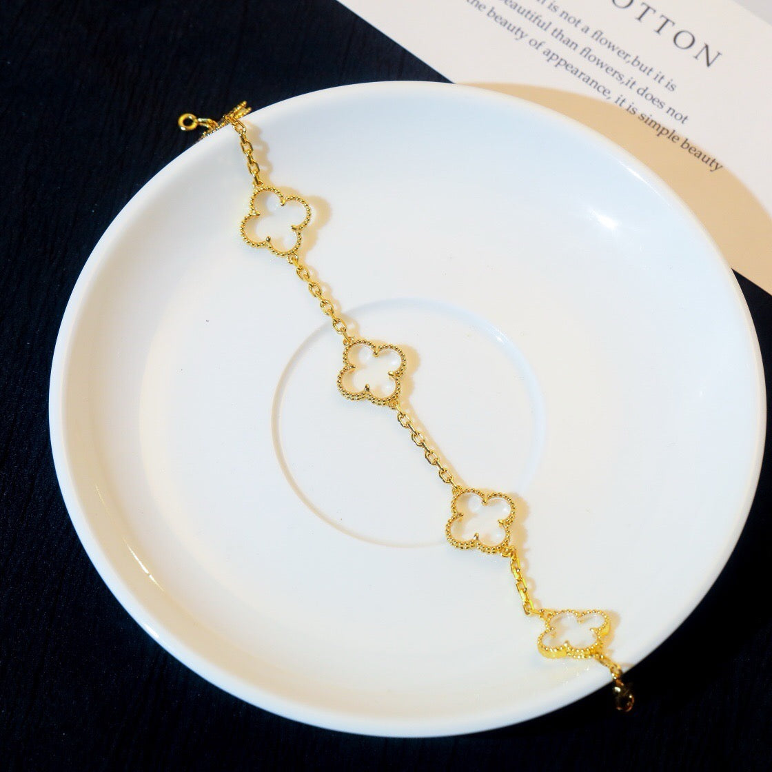 [CharmAmor]CLOVER 5 MOTIF ROCK CRYSTAL PINK GOLD BRACELET