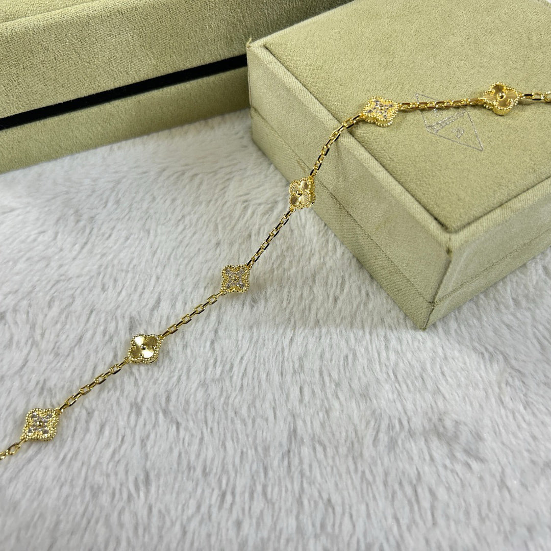 [CharmAmor]CLOVER 6 MOTIF DIAMOND LASER BRACELET