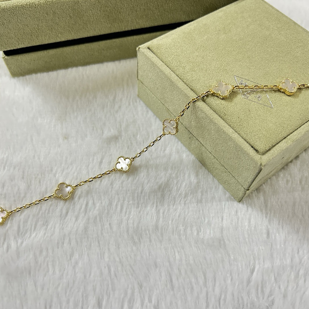 [CharmAmor]CLOVER 6 MOTIF WHITE MOP BRACELET