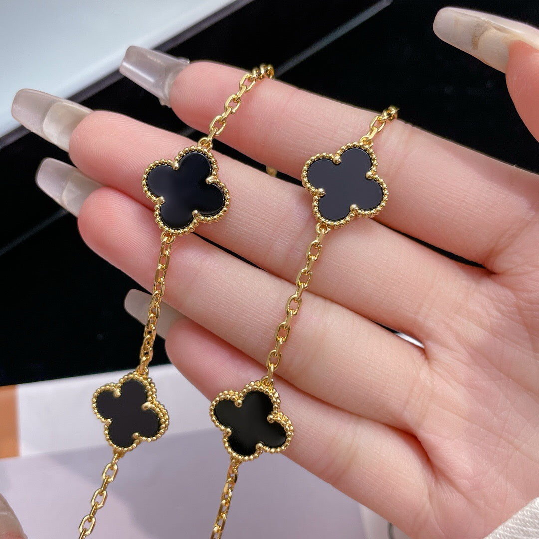 [CharmAmor]CLOVER 10 MOTIFS ONYX NECKLACE