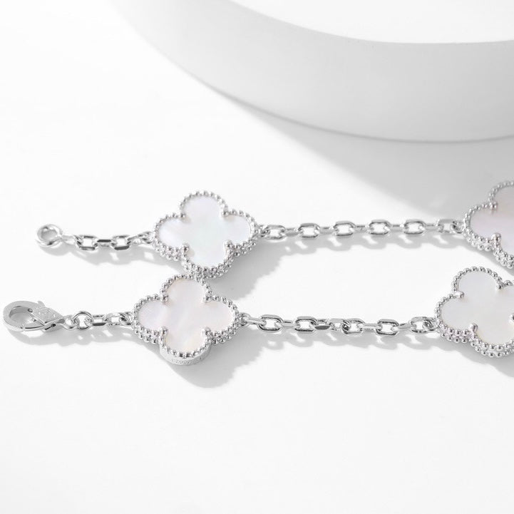 [CharmAmor]CLOVER 10 MOTIFS WHITE MOTHER OF PEARL NECKLACE
