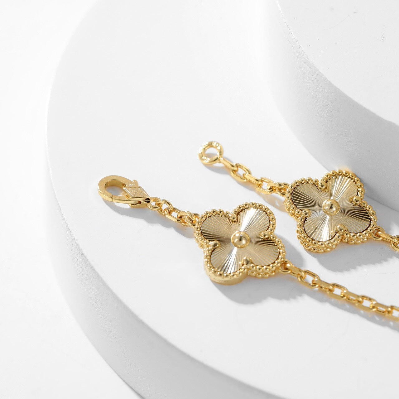 [CharmAmor]CLOVER 10 MOTIFS LASER NECKLACE