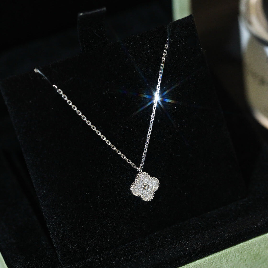 [CharmAmor]CLOVER MINI 9.5MM PENDANT DIAMOND NECKLACE