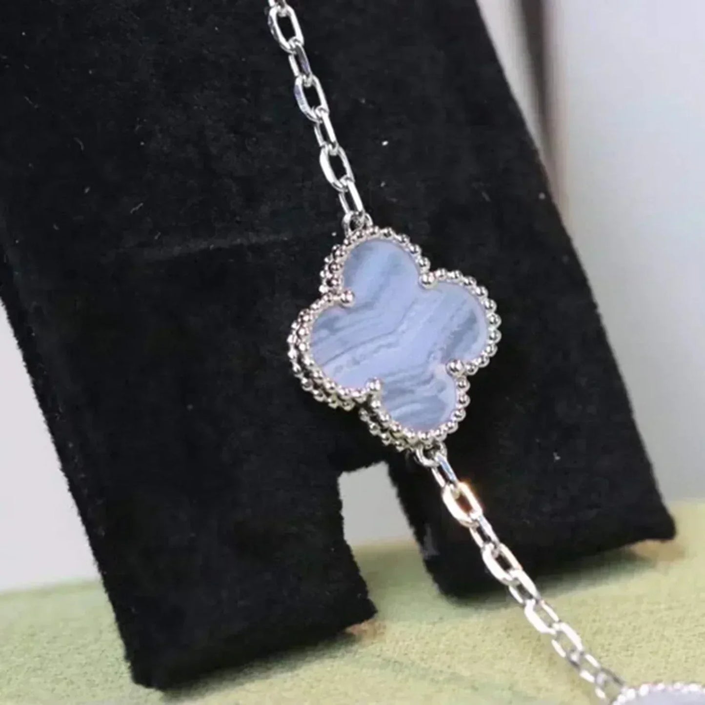 [CharmAmor]CLOVER  5 MOTIF PURPLE CHALCEDONY BRACELET SILVER