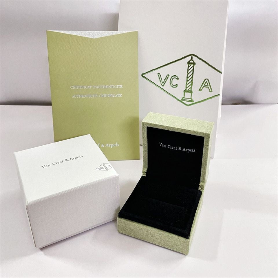 [CharmAmor]VA CLOVER BRACELET NECKLACE RING BOX GIFT BAG