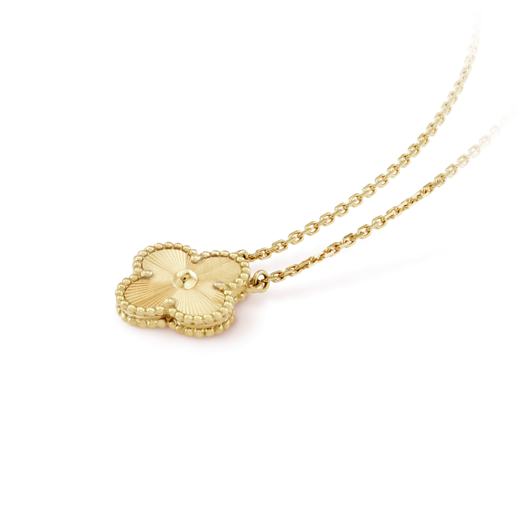 [CharmAmor]CLOVER 15MM LASER NECKLACE