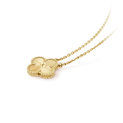 [CharmAmor]CLOVER 15MM LASER NECKLACE