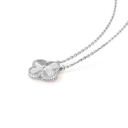 [CharmAmor]CLOVER 15MM LASER NECKLACE SILVER