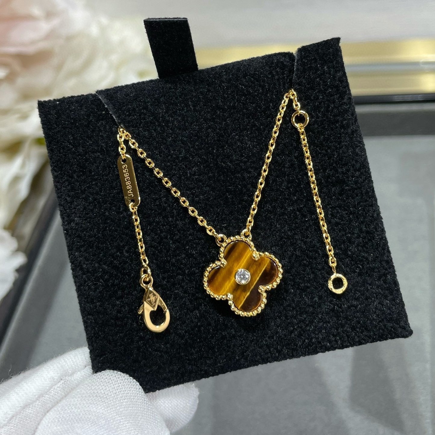 [CharmAmor]CLOVER 15MM DIAMOND AND YELLOW TIGER'S EYE AGATE necklace