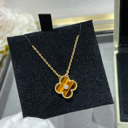 [CharmAmor]CLOVER 15MM DIAMOND AND YELLOW TIGER'S EYE AGATE necklace