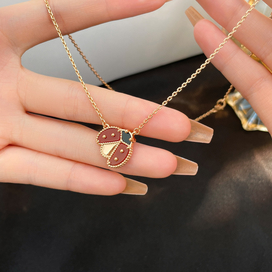 [CharmAmor]LUCKY  CARNELIANS LADYBUG NECKLACE