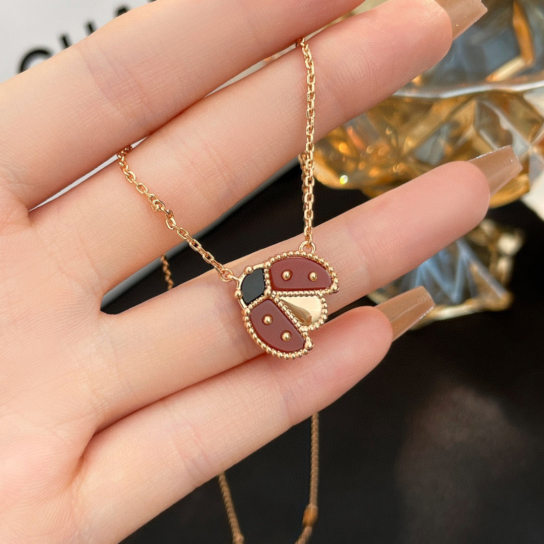 [CharmAmor]LUCKY  CARNELIANS LADYBUG NECKLACE