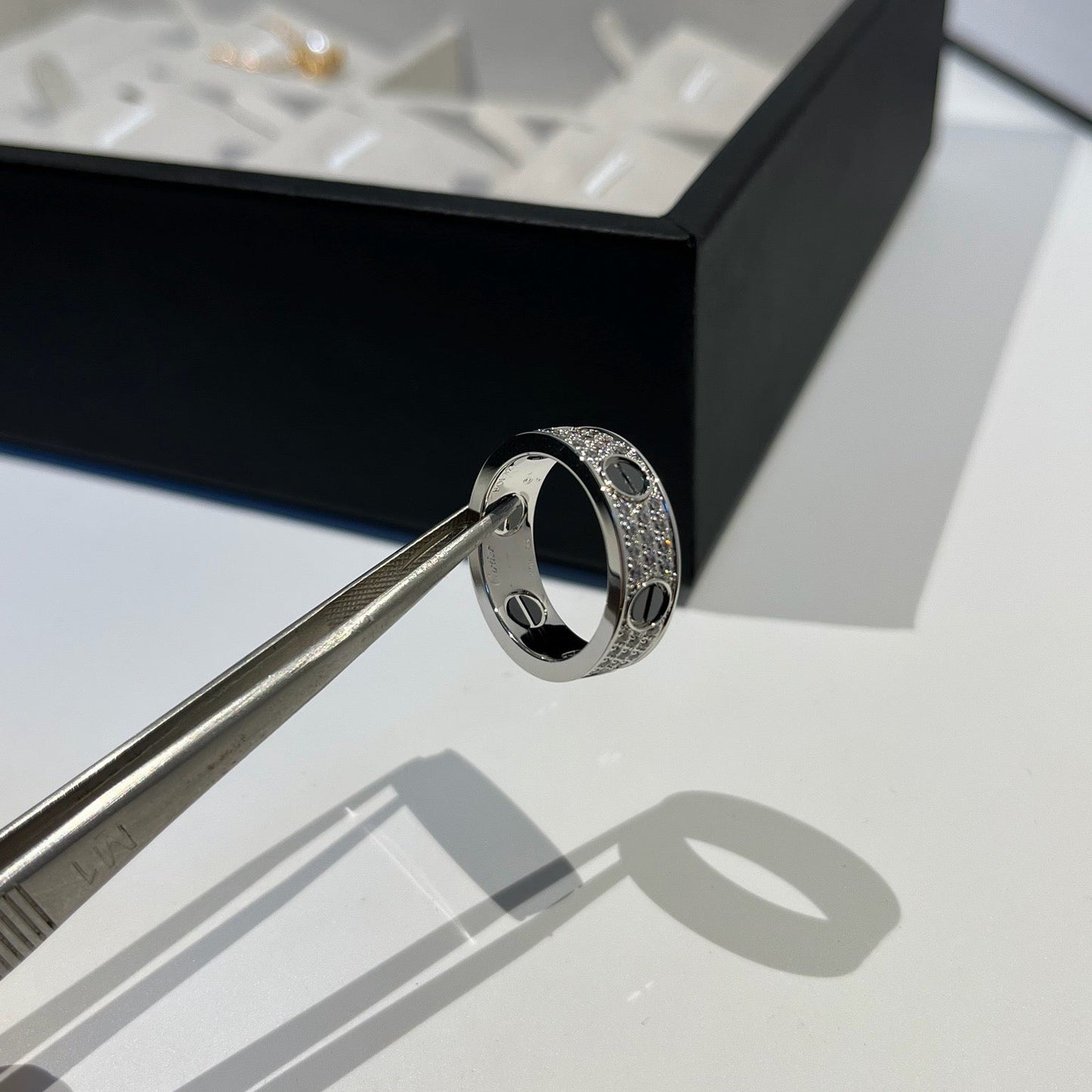 [CharmAmor]LOVE RING 5.5MM DIAMONDS PAVED CERAMIC
