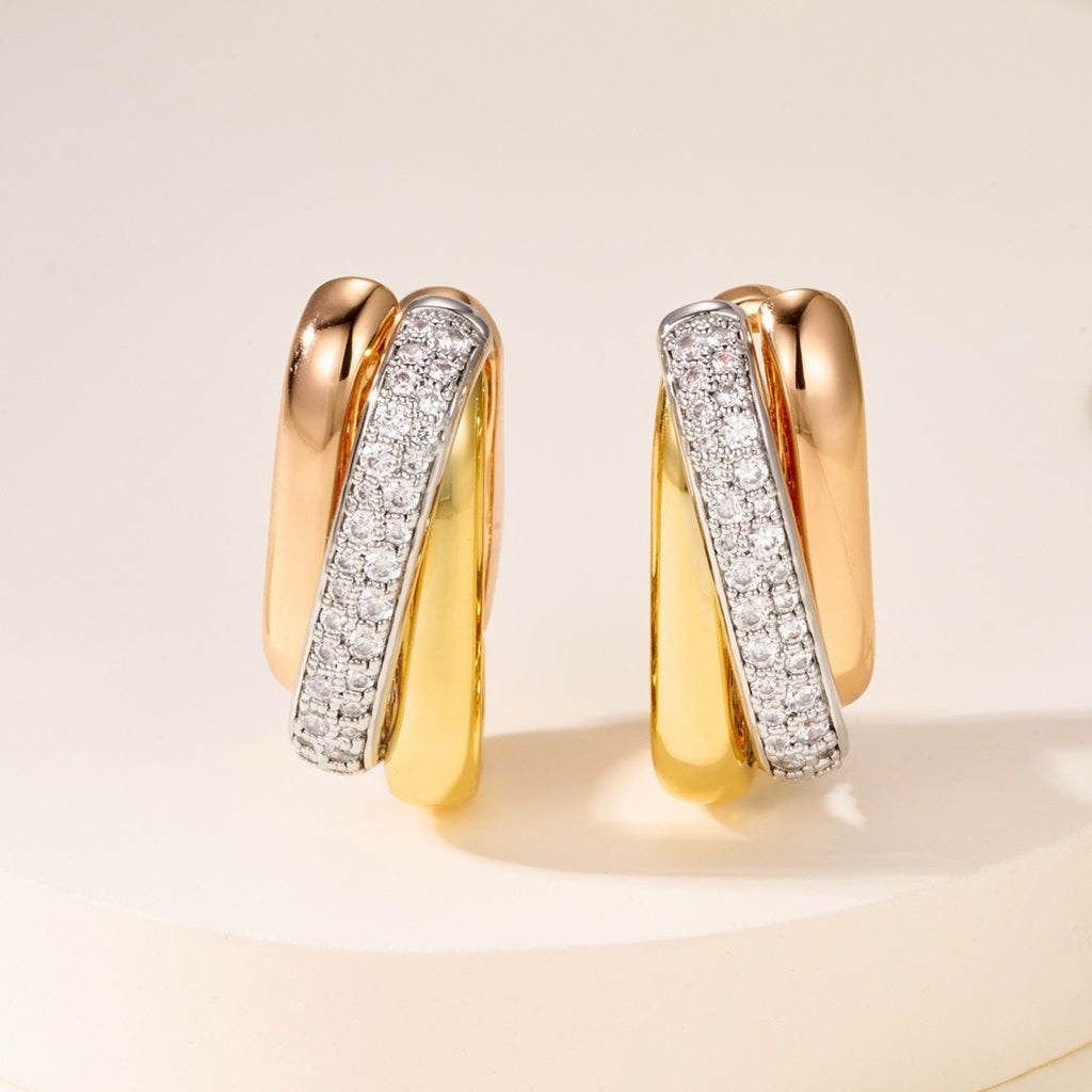 [CharmAmor]TRINITY HALF DIAMOND  CUSHION EARRINGS