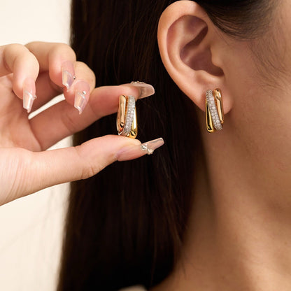 [CharmAmor]TRINITY HALF DIAMOND  CUSHION EARRINGS