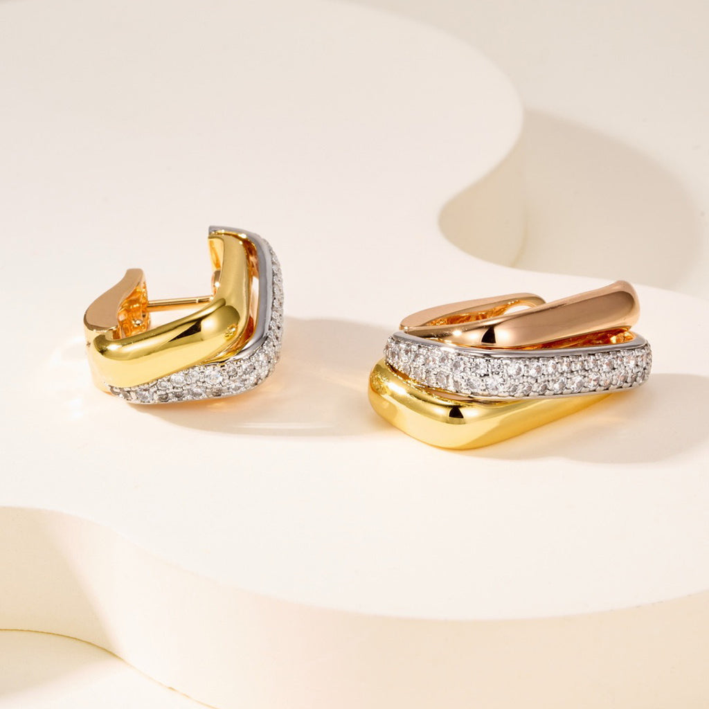 [CharmAmor]TRINITY HALF DIAMOND  CUSHION EARRINGS