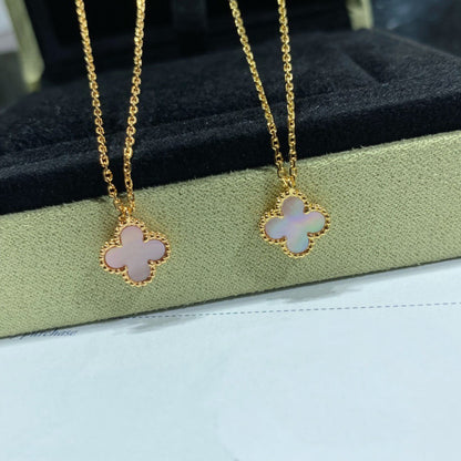 [CharmAmor]CLOVER 9.5MM PINK MOTHER OF PEARL SINGLE FLOWER NECKLACE