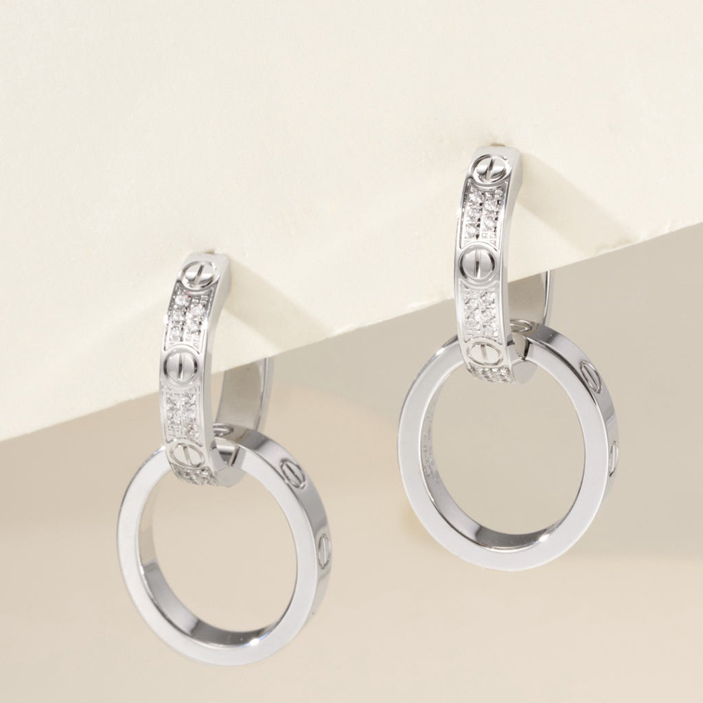 [CharmAmor]LOVE 3.3MM DANGLE HALF DIAMOND EARRINGS