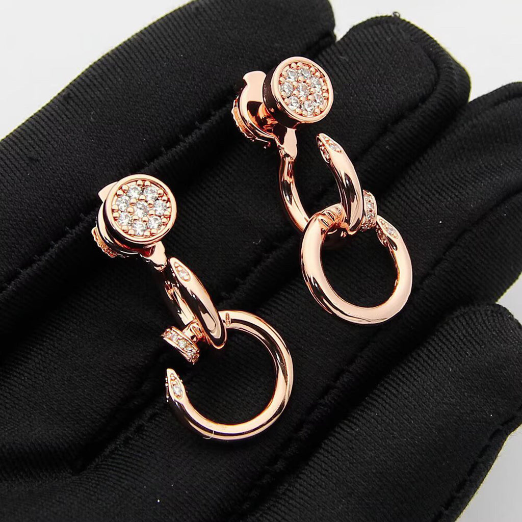 [CharmAmor]JUSTE HALF DIAMOND DOUBLE EARRINGS