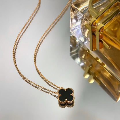 [CharmAmor]CLOVER 15MM BLACK ONYX SINGLE FLOWER NECKLACE