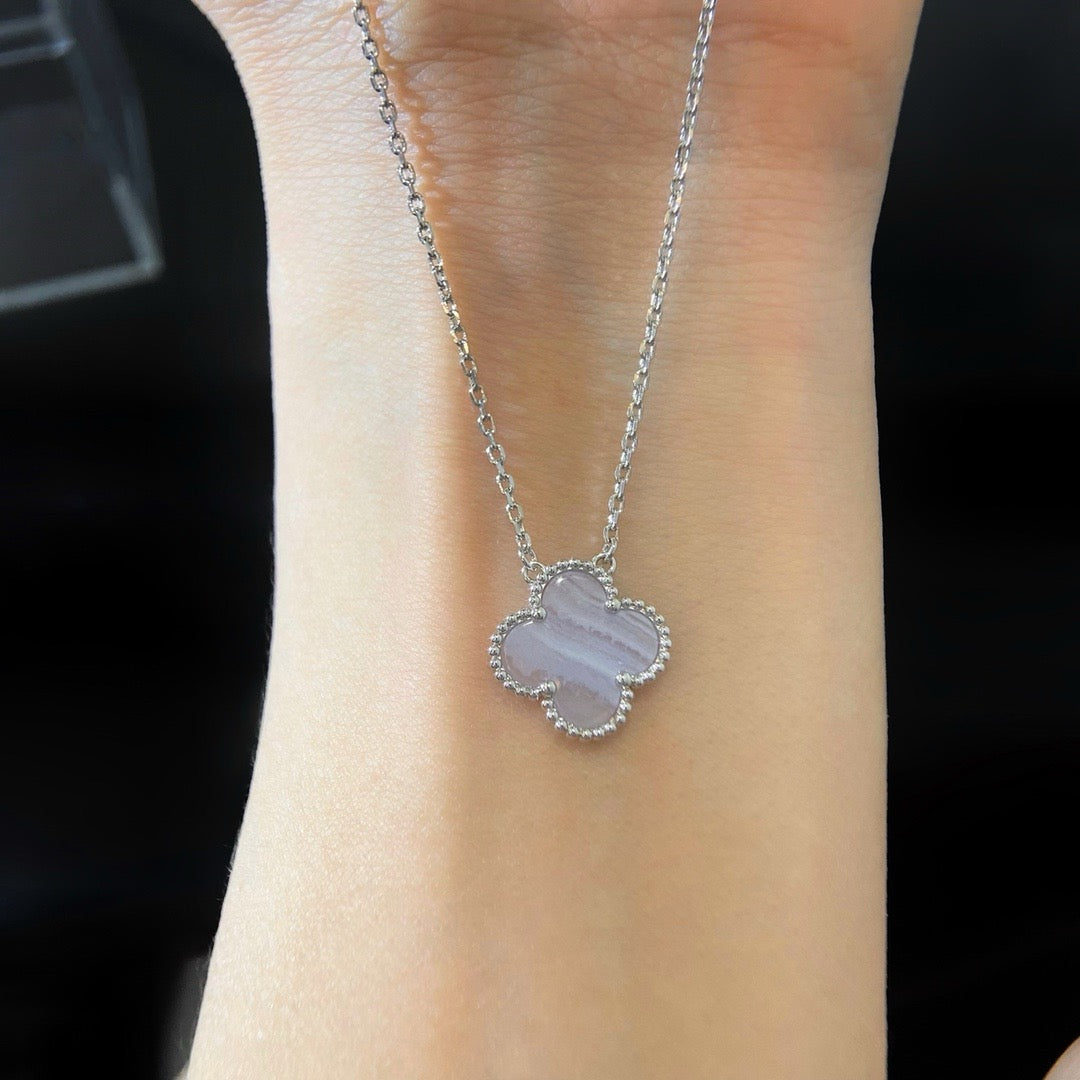 [CharmAmor]CLOVER 15MM BLUE CHALCEDONY NECKLACE SILVER