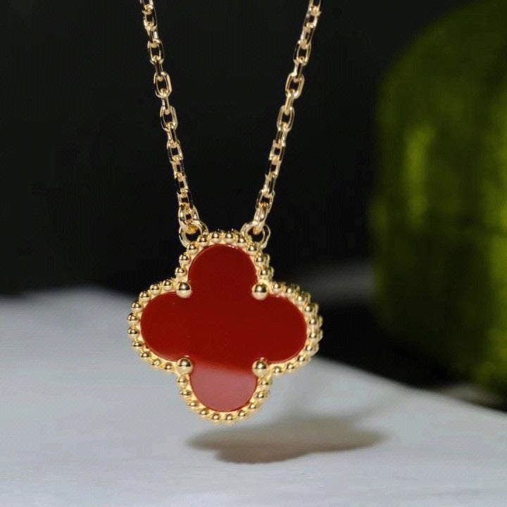 [CharmAmor]CLOVER 15MM CARNELIAN SINGLE FLOWER NECKLACE