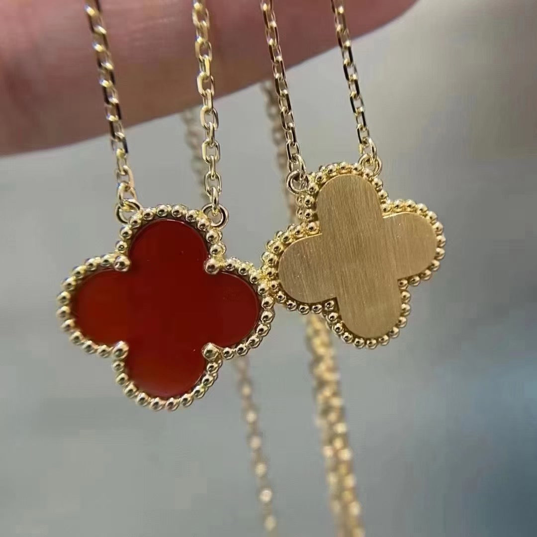 [CharmAmor]CLOVER 15MM CARNELIAN SINGLE FLOWER NECKLACE