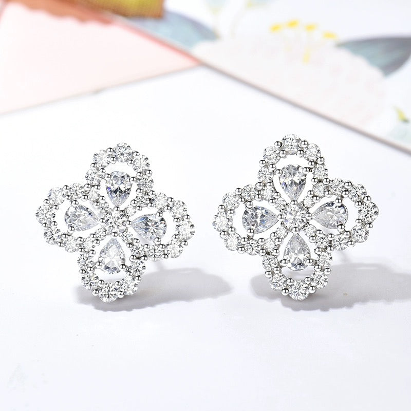 [CharmAmor]LOOP EARRINGS FULL MOTIF DIAMOND 16MM