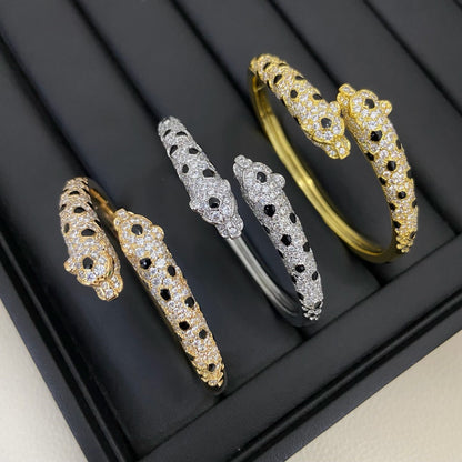 [CharmAmor]PANTHERE DOUBLE HEADED HALF DIAMOND OPEN BRACELET