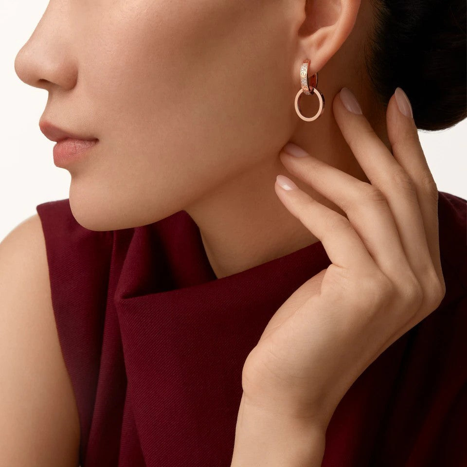 [CharmAmor]LOVE 3.3MM DANGLE HALF DIAMOND EARRINGS