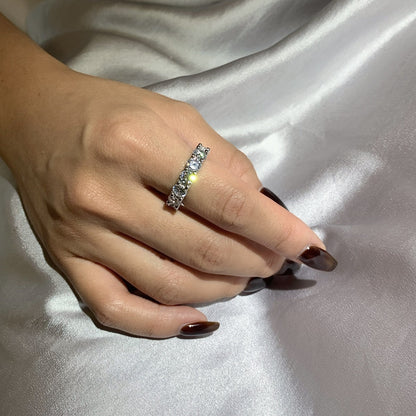 [CharmAmor]Gorgeous Round Cut Tennis Ring