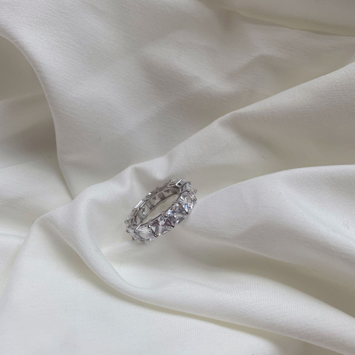 [CharmAmor]Elegant Princess Cut Tennis Ring
