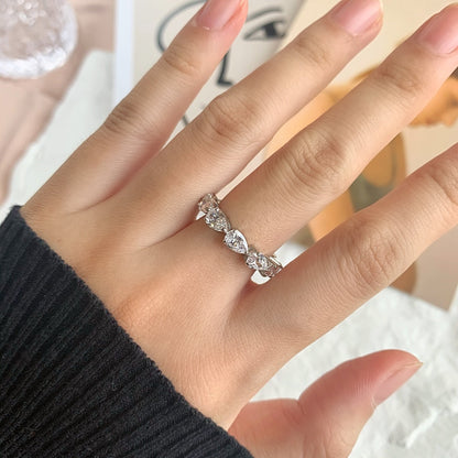 [CharmAmor]Exquisite Pear Cut Tennis Ring