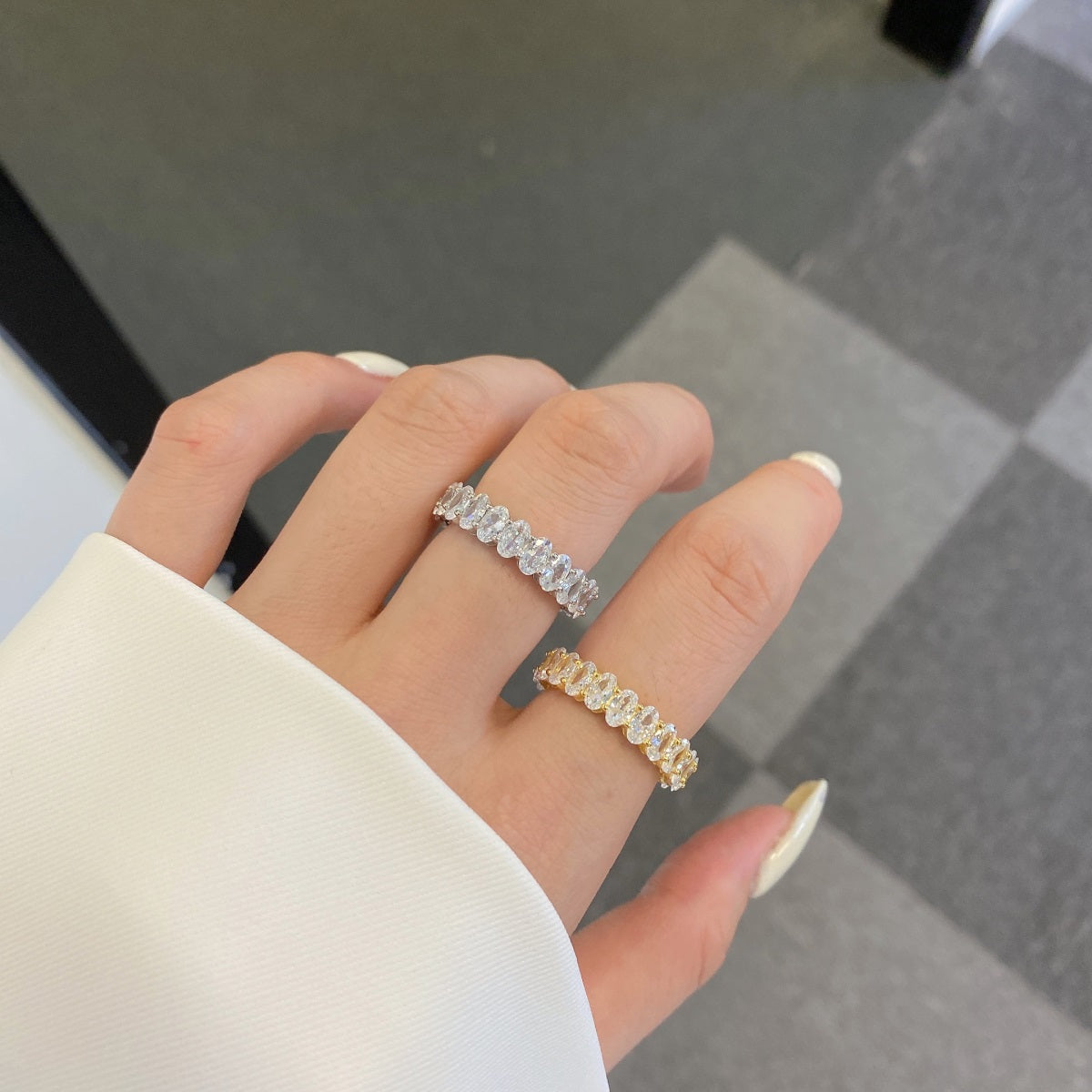 [CharmAmor]Ornate Oval Cut Tennis Ring