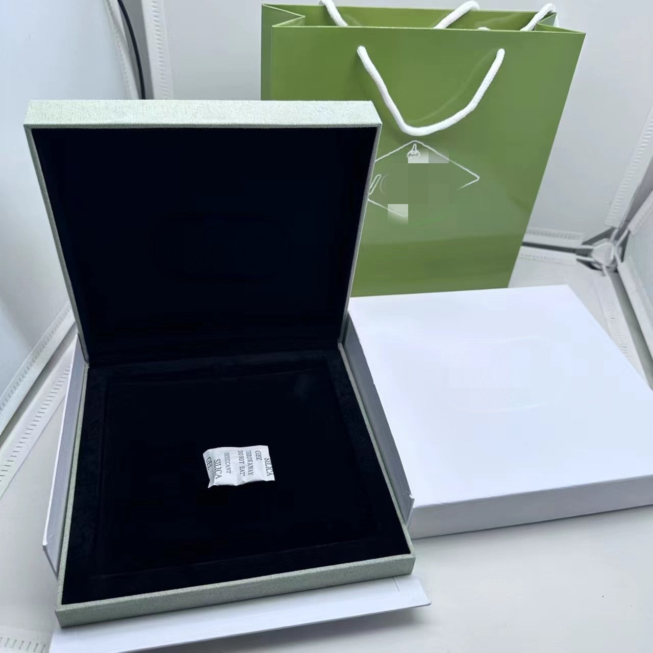 [CharmAmor] VA CLOVER BOX GIFT BAG