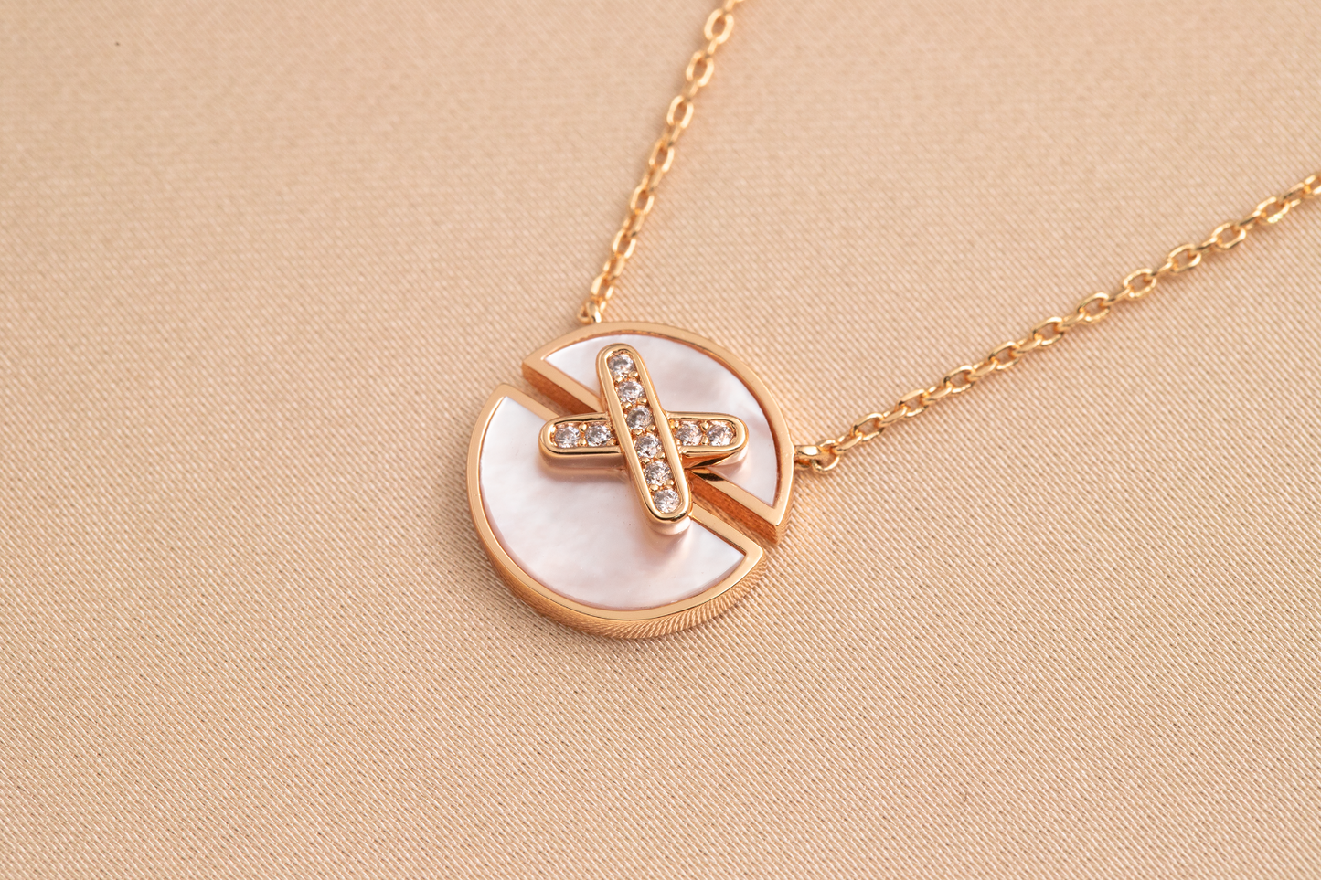 [CharmAmor]JEUX DE PINK GOLD DIAMOND NECKLACE