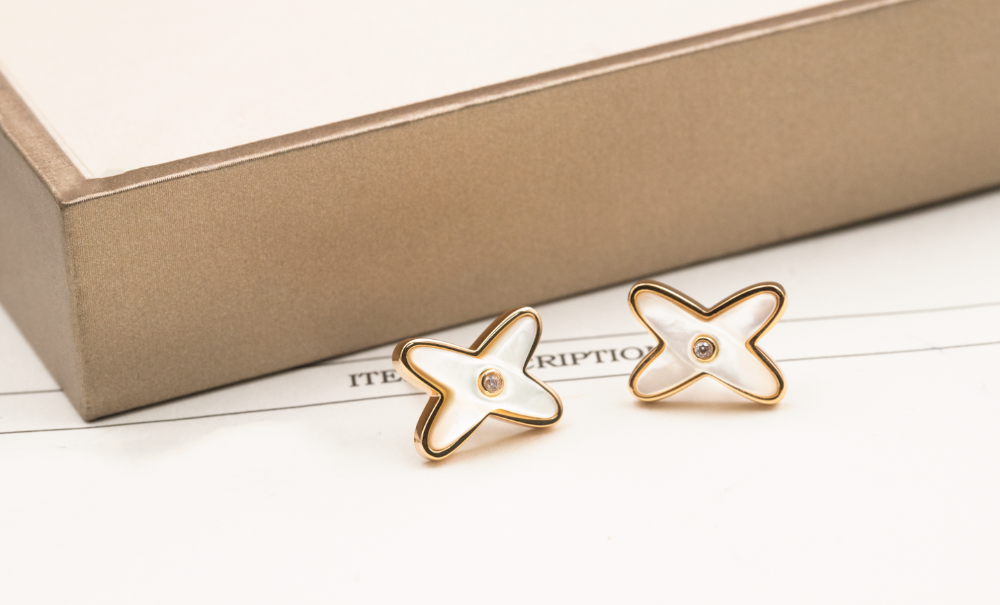 [CharmAmor]JEUX DE WHITE MOP PINK GOLD DIAMOND EARRINGS