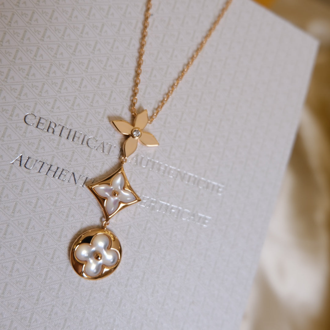 [CharmAmor]COLOR BLOSSOM LARIAT NECKLACE PINK GOLD WHITE MOTHER PEARL AND DIAMOND