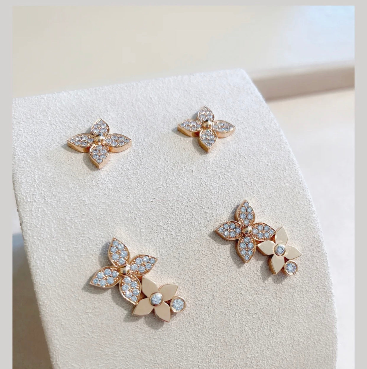 [CharmAmor]STAR BLOSSOM STUD EARRINGS PINK GOLD DIAMONDS